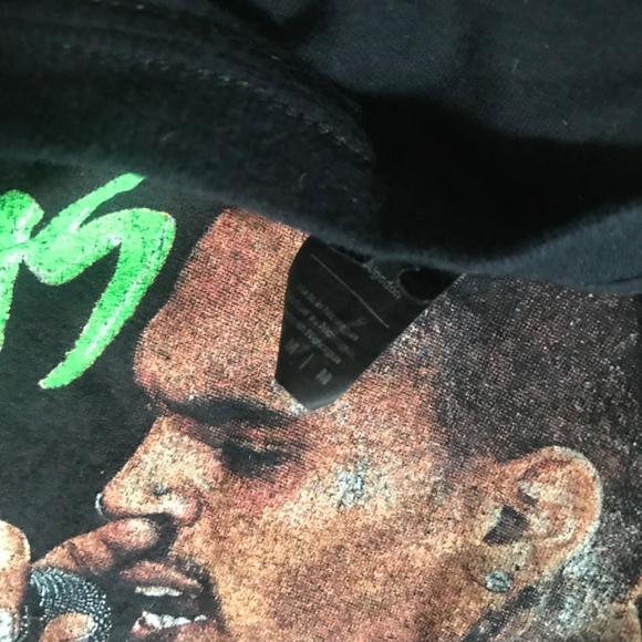 Mens Chris Brown Heartbreak On A Full Moon Tour 2018 T-Shirt Size Medium - Picture 5 of 6